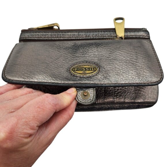 FOSSIL Gunmetal Explorer Flap Clutch Wallet Leather Bi Fold Zip Snap Cards Bills - Picture 1 of 7